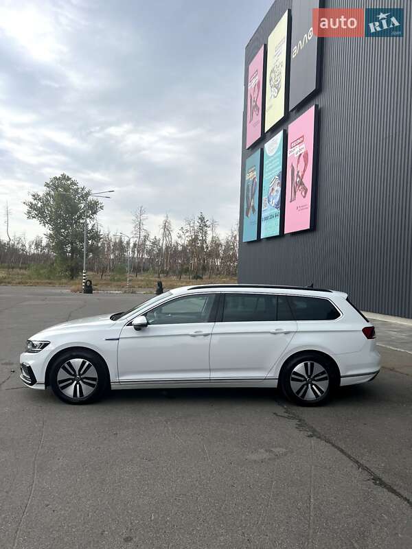 Универсал Volkswagen Passat 2021 в Харькове