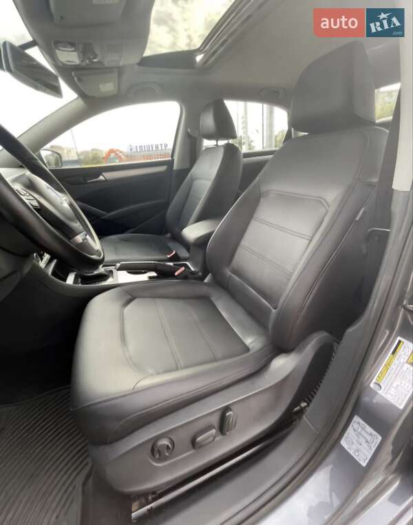 Седан Volkswagen Passat 2013 в Киеве