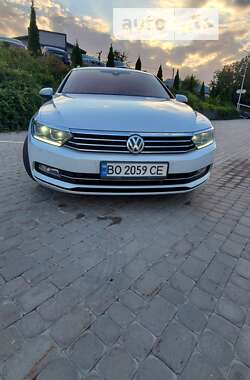 Універсал Volkswagen Passat 2017 в Тернополі