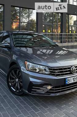 Седан Volkswagen Passat 2016 в Полтаве