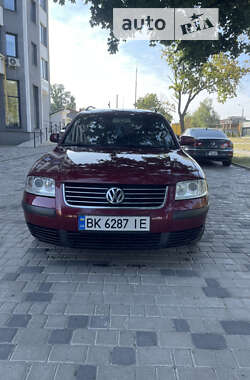 Універсал Volkswagen Passat 2001 в Березному