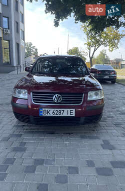 Универсал Volkswagen Passat 2001 в Березному