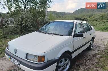 Седан Volkswagen Passat 1988 в 
