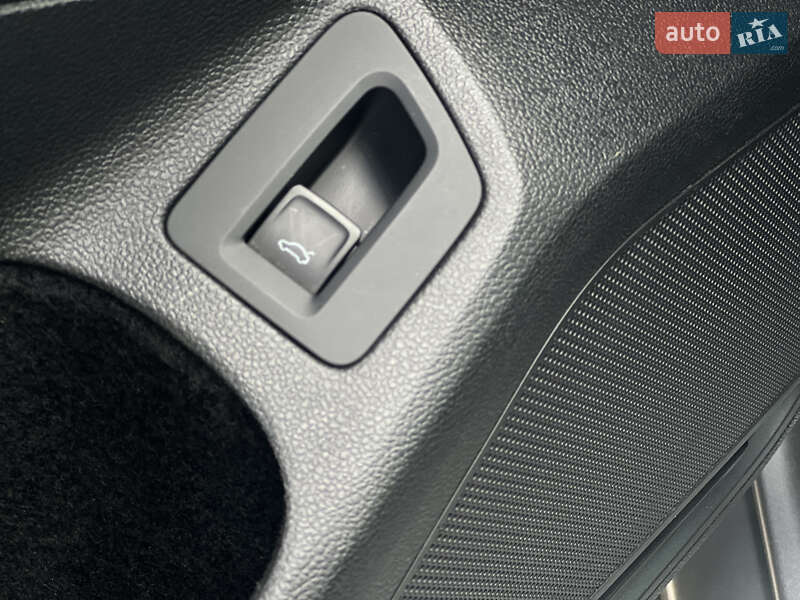 Універсал Volkswagen Passat 2019 в Ужгороді