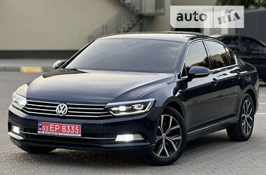 Седан Volkswagen Passat 2015 в Луцьку