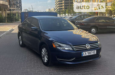 Седан Volkswagen Passat 2014 в Киеве