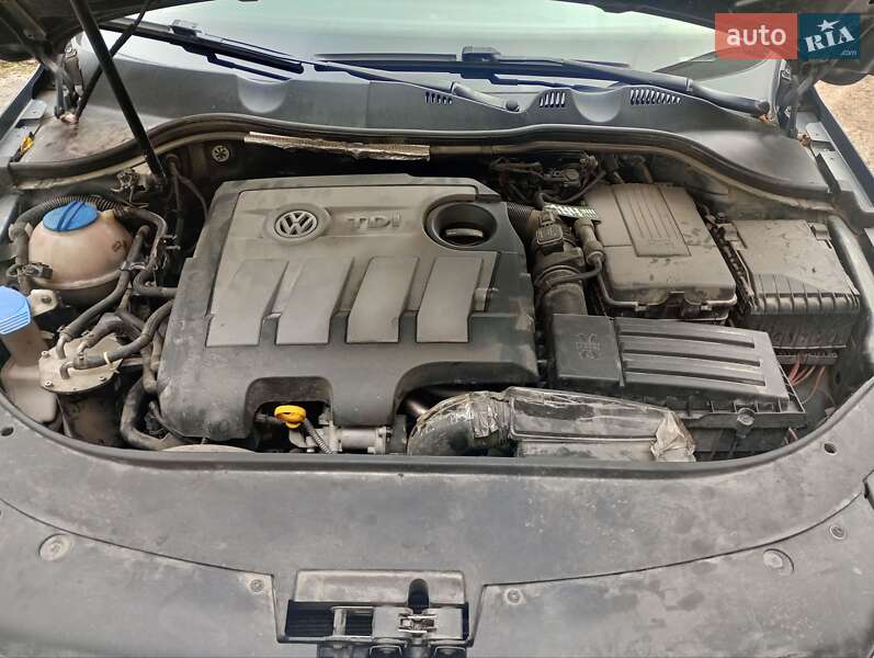 Універсал Volkswagen Passat 2014 в Кам'янець-Подільському