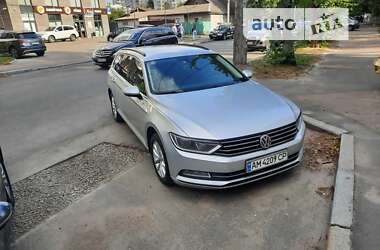 Универсал Volkswagen Passat 2015 в Житомире