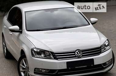 Седан Volkswagen Passat 2014 в Одессе