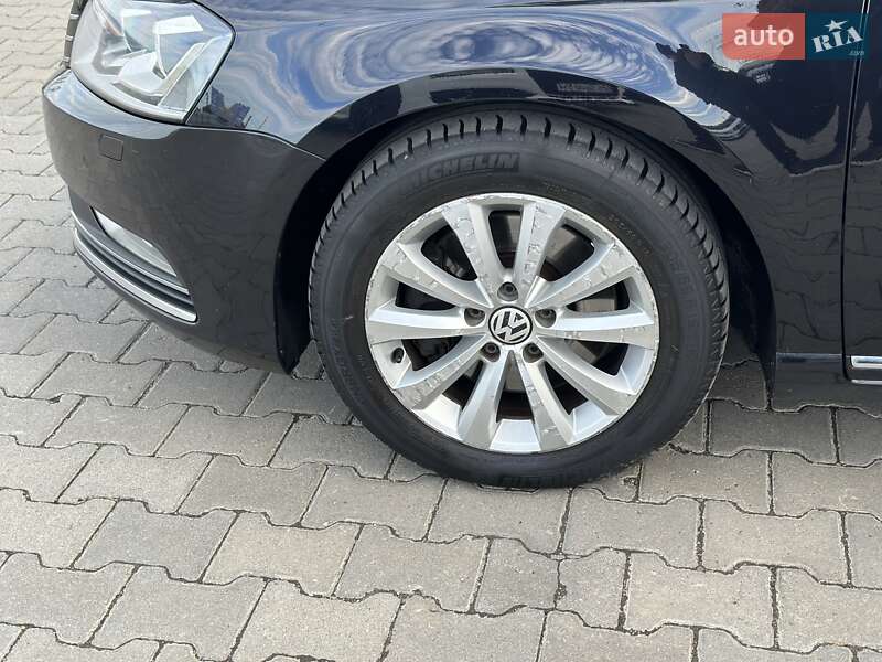 Универсал Volkswagen Passat 2014 в Черновцах фото 12 Универсал Volkswagen Passat 2014 в Черновцах