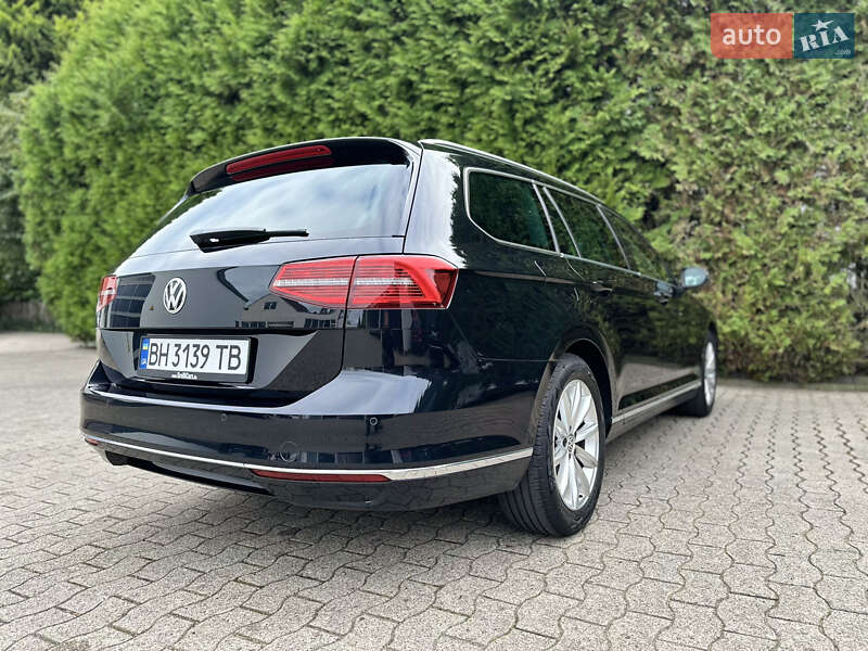 Универсал Volkswagen Passat 2017 в Одессе