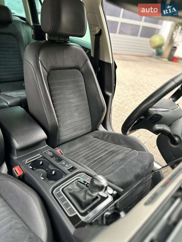 Универсал Volkswagen Passat 2017 в Одессе