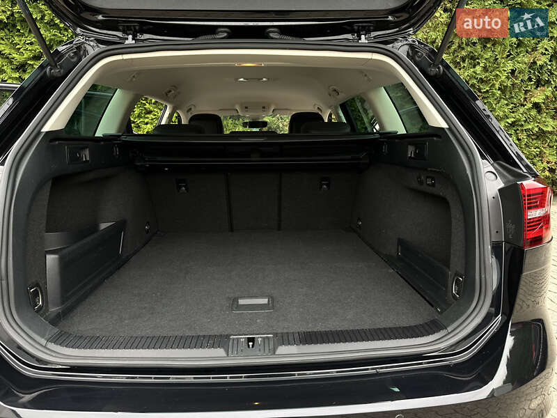 Универсал Volkswagen Passat 2017 в Одессе