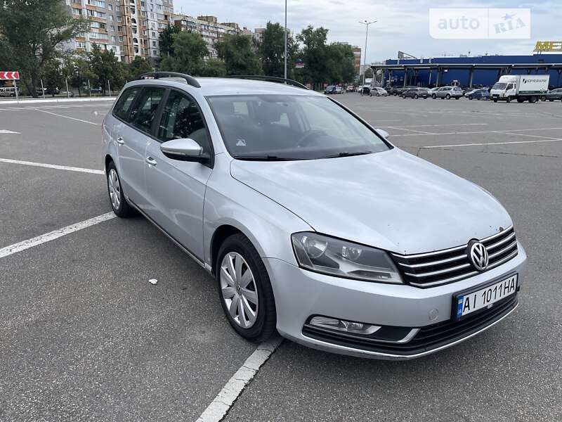 Универсал Volkswagen Passat 2013 в Киеве