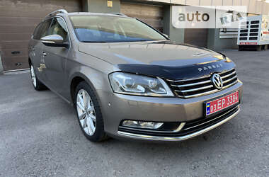 Универсал Volkswagen Passat 2011 в Ровно