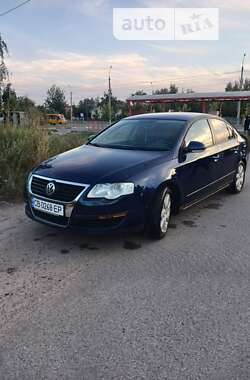 Седан Volkswagen Passat 2005 в Чернігові