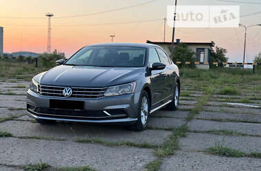 Седан Volkswagen Passat 2016 в Тернополі