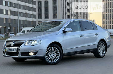 Седан Volkswagen Passat 2008 в Киеве