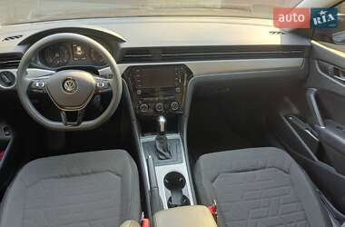 Седан Volkswagen Passat 2020 в Славутиче