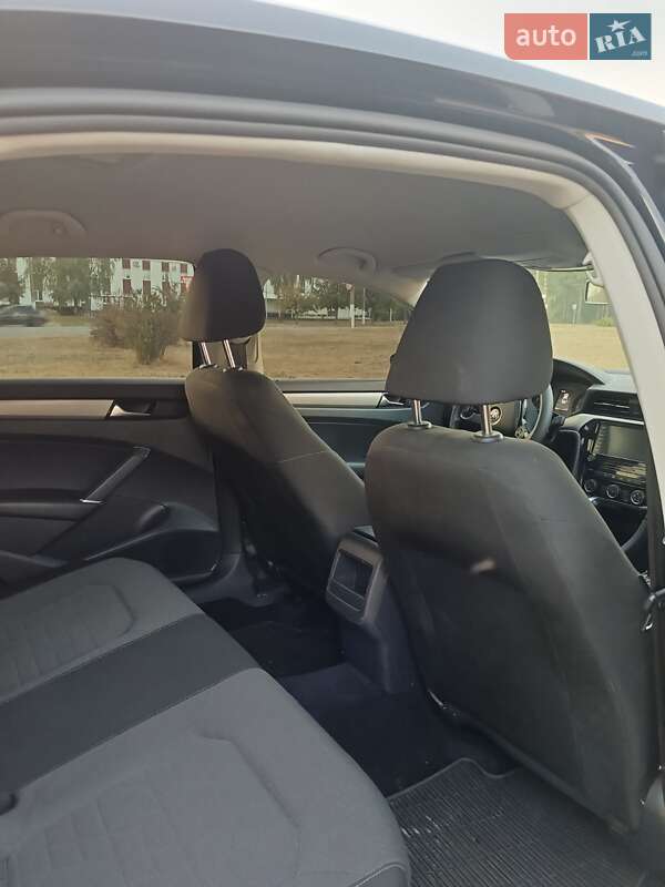 Седан Volkswagen Passat 2020 в Славутиче