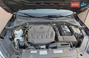 Седан Volkswagen Passat 2020 в Славутиче