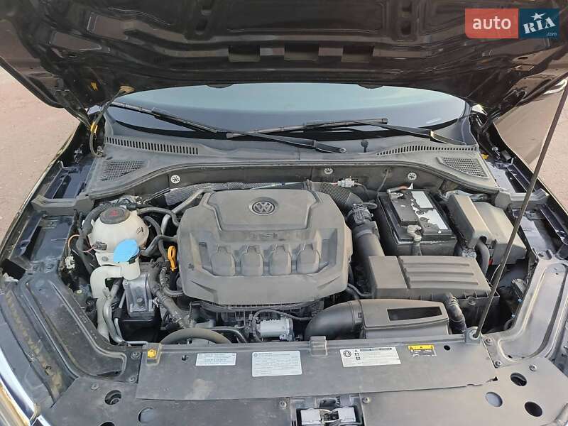 Седан Volkswagen Passat 2020 в Славутиче