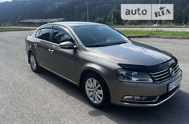 Седан Volkswagen Passat 2011 в Верховине