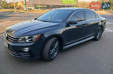 Седан Volkswagen Passat 2017 в 