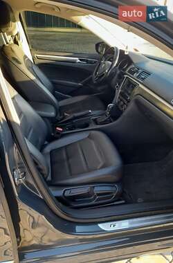Седан Volkswagen Passat 2017 в 