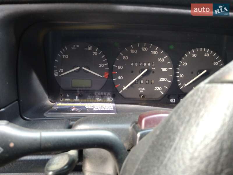 Седан Volkswagen Passat 1994 в Львове