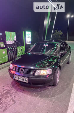 Седан Volkswagen Passat 2000 в Ивано-Франковске