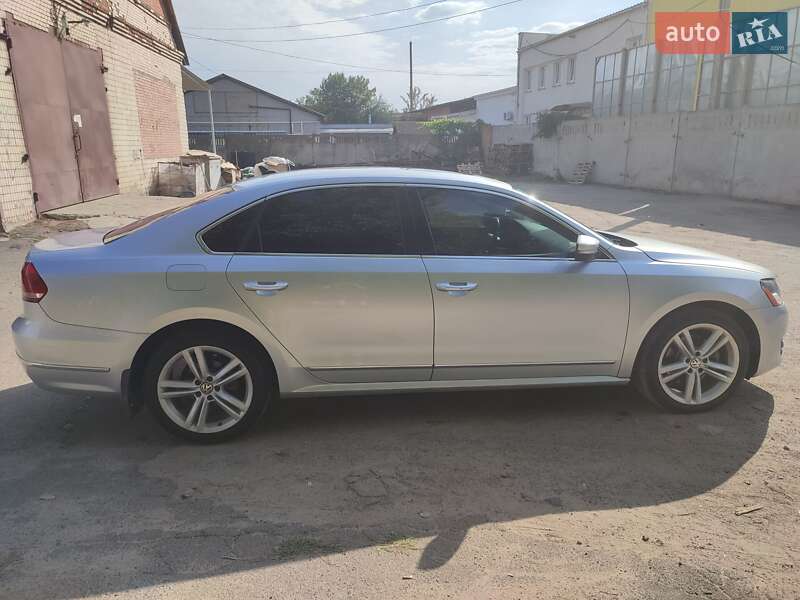 Седан Volkswagen Passat 2013 в Виннице