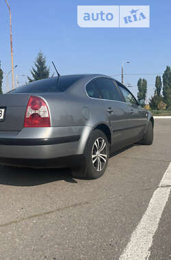 Седан Volkswagen Passat 2002 в Кременчуге