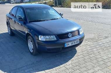 Седан Volkswagen Passat 1997 в Здолбуніві