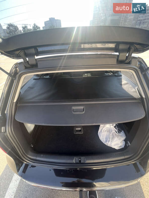 Универсал Volkswagen Passat 2011 в Киеве