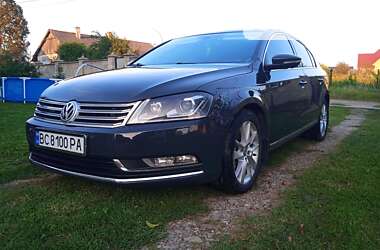 Седан Volkswagen Passat 2012 в Рудки