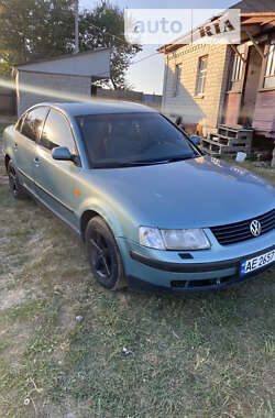 Седан Volkswagen Passat 1998 в Вишгороді