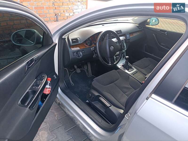 Універсал Volkswagen Passat 2008 в Вінниці