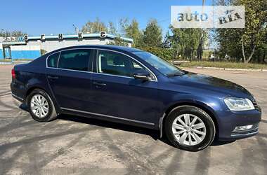 Седан Volkswagen Passat 2012 в Червонограді