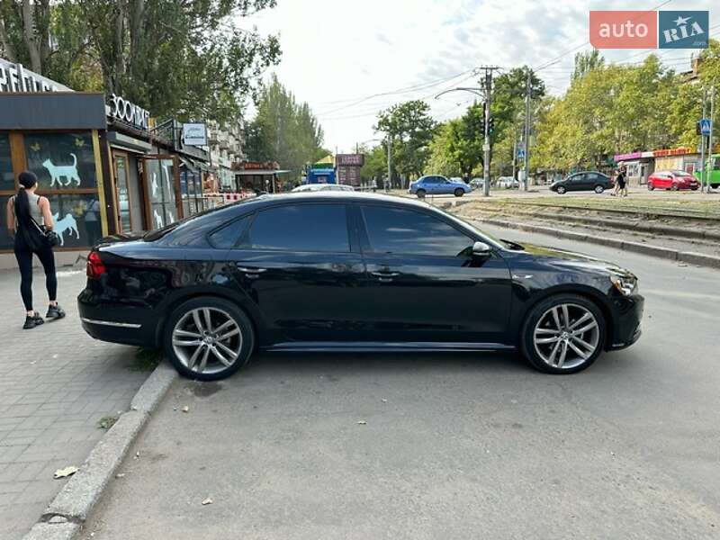Седан Volkswagen Passat 2018 в Миколаєві