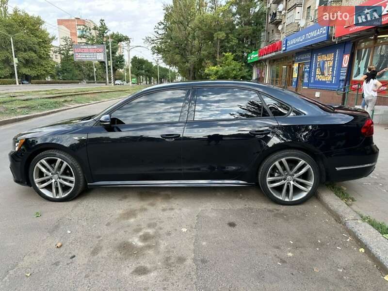 Седан Volkswagen Passat 2018 в Миколаєві