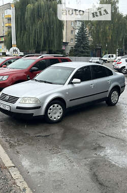 Седан Volkswagen Passat 2003 в Городенке