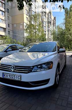 Седан Volkswagen Passat 2015 в Киеве