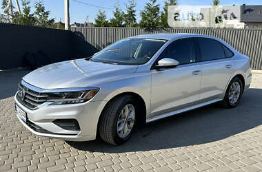 Седан Volkswagen Passat 2019 в Львові