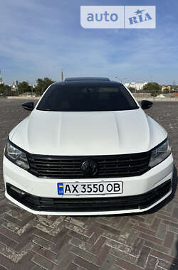 Седан Volkswagen Passat 2016 в Харкові