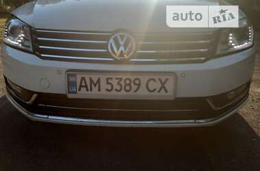 Седан Volkswagen Passat 2011 в Житомирі