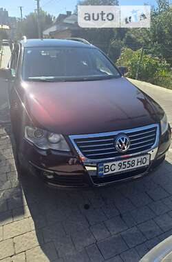 Універсал Volkswagen Passat 2010 в Львові