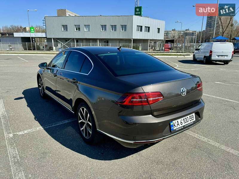 Седан Volkswagen Passat 2017 в Киеве