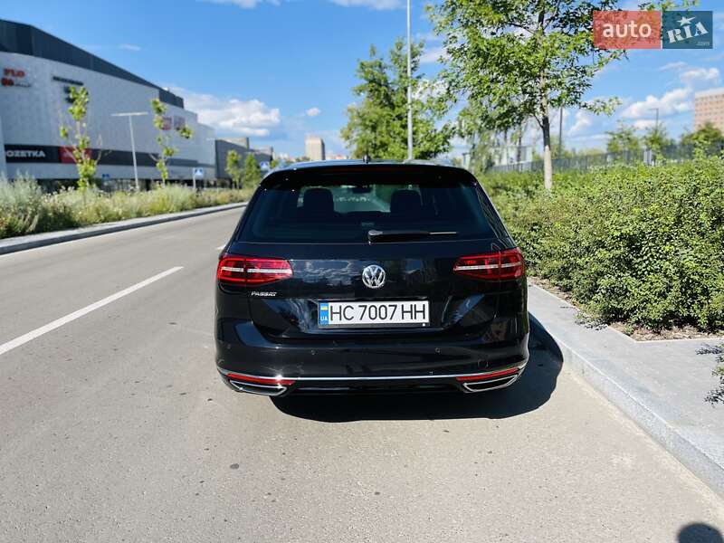 Универсал Volkswagen Passat 2018 в Киеве
