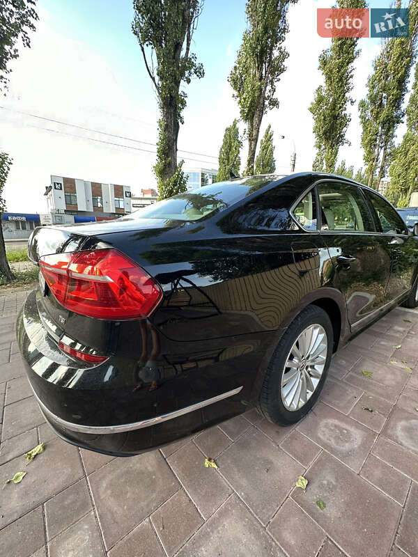 Седан Volkswagen Passat 2016 в Рівному
